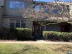 570 Glasmere Rd, Mahwah, NJ 07430