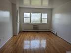 1599 Bergen Blvd, Leonia, NJ 07605