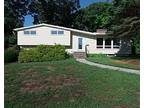 10 Guzeika Rd, North Kingstown, Ri 02852