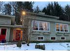 28 Wood Rd, Stowe, Vt 05672