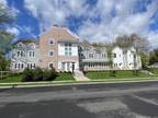 3 Arlington Rd #302, West Hartford, CT 06107