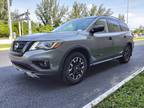 2020 Nissan Pathfinder SV