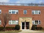 717 Conklin St #12, Farmingdale, NY 11735
