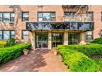 1 Birchwood Ct, Mineola, NY 11501