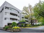 100 Cutter Mill Rd #1D, Great Neck, NY 11021