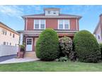 16 Nassau Ave, Glen Cove, NY 11542