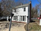 342 Bayville Rd, Locust Valley, NY 11560