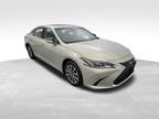 2022 Lexus ES 300h