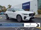 2024 Volvo XC60 Plus Dark Theme