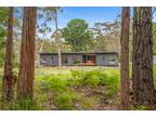 The Hide On Cloudy, 2 Bedrooms, Woodheater, kitchen, private