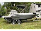 2022 Hurricane Sundeck Sport 205
