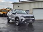 2023 Volkswagen Taos SE 4Motion