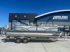 23 foot Sylvan Mirage 8522