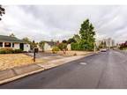 2 BDRM + Nice Office - Peace Health Neighborhood.