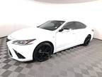 2022 Lexus ES 300h
