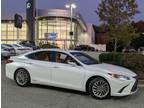 2022 Lexus ES 300h