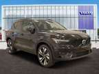2024 Volvo XC40 Plus Dark Theme