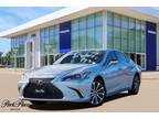 2019 Lexus ES 300h