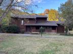 20 Fairway Ln, Peachtree City, GA 30269