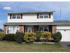 Spacious Calm House . 106 Meadowood Dr, Newark, De 19711