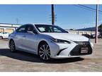 2019 Lexus ES