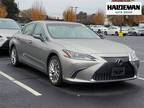2019 Lexus ES 300h