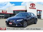 2022 Lexus ES