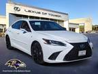 2023 Lexus ES 300h