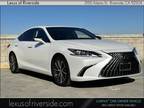 2023 Lexus ES 300h
