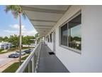 8396 111th St #304, Seminole, FL 33772