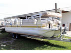 1985 JC Tritoon 24