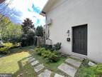 454 Old Lancaster Rd #5, Haverford, PA 19041