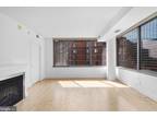 2001 15th St N #812, Arlington, VA 22201