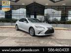 2021 Lexus ES 250