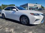 2017 Lexus ES 300h