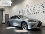 2022 Lexus ES 300h