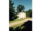 Carrage House, Private setting