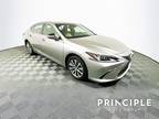2021 Lexus ES 250