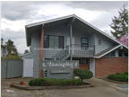 In Innisglen, 2bed/1bath 651 SF Condo located in Bellevue