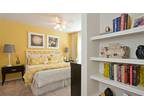 One Bedroom In Aurora