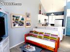 Studio Bedroom In Huntington Beach
