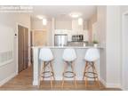 1 Bedroom Unit Open Concept Area W/Laundry, GYM
