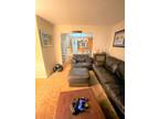 Ultra Modern - 2 Bathroom - Renovated - Yard -Deck