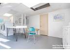Large Brighton Studio For Rent. Hardwood Floori...