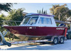 2020 Kingfisher 2025 Escape HT Pilot House
