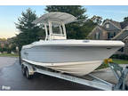 2022 Robalo R200