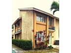 220 Wimbledon Lakes Dr, Plantation, FL 33324