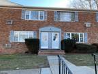 17 Wedgewood Dr Unit #84, Verona, NJ 07044