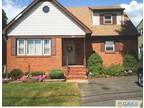 1160 Roosevelt Ave, Carteret, NJ 07008