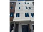372 6th St S, Saint Petersburg, FL 33701